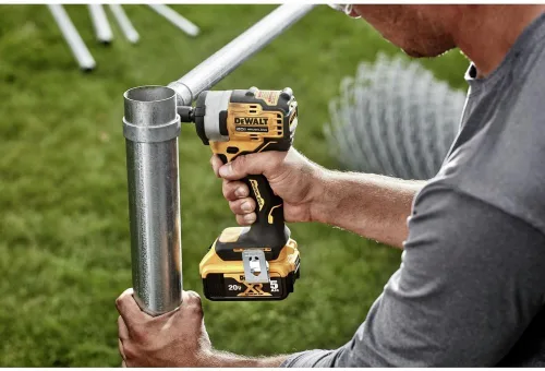 Miniatura 5 de DEWALT DCF913B 20V MAX* 3/8 pulgadas Llave de impacto inalámbrica con yunque de anillo de cerdo (solo herramienta)