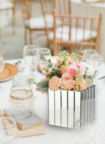 Miniatura 7 de Serene Spaces Living Jarrón grande con tira de espejo Gatsby – Jarrón de vidrio inspirado en el Art Deco con acabado de espejo, mide 5.75 pulgadas