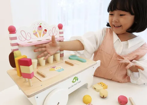 Miniatura 6 de Tender Leaf Toys Carrito de helados, 14.76 pulgadas de longitud