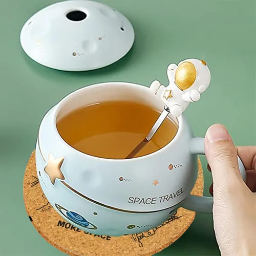 Miniatura 2 de Yalucky Taza Kawaii de Astronauta Copa Espacial con Planeta en Relieve, Linda Taza de Café de Cerámica, Taza Novedosa con Tapa y Cuchara para Café