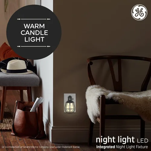 Miniatura 2 de GE Luz nocturna LED de estilo vintage, accesorio LED integrado estilo granja, luz de vela cálida (paquete de 4)