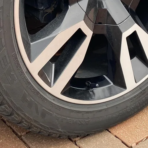 Miniatura 5 de Dsycar Paquete de 30 tapas de válvula de vástago de neumático TPMS, tapas de vástago de válvula de neumático de plástico negro de largo con junta