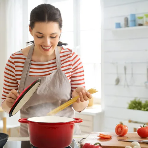 Miniatura 9 de Horno holandés de hierro fundido esmaltado, olla de cocción resistente de 4.5 cuartos de galón con tapa, apta para horno hasta 500 ° F para hornear