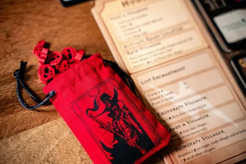 Miniatura 5 de Capstone Games Pagan: Destino de Roanoke - Juego de Fichas de Madera, 125 Fichas Pintadas y 3 Bolsas de Tela Impresas Personalizadas