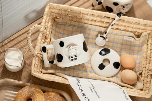 Miniatura 3 de DIHOclub Adorable Taza de Cerámica 3D de Vaca con Tapa y Cuchara - Perfecta para Café, Té, Leche y Más - Regalo Ideal para Amantes de los Animales