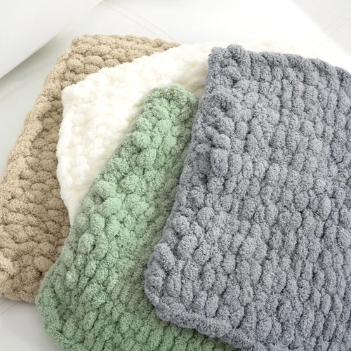 Miniatura 3 de HOMBYS 4 hilos de felpilla gruesos color crema + 4 caqui para tejer a mano, hilo de ganchillo suave y esponjoso, hilo grande súper voluminoso