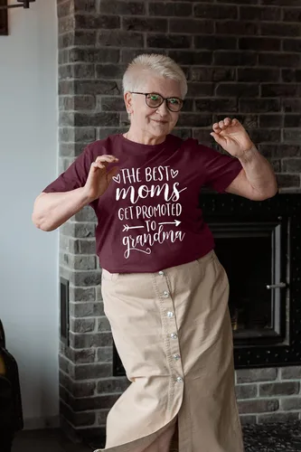 Miniatura 3 de Camiseta de manga corta para mujer, con texto en inglés "Get Promoted to Grandum", camiseta casual de regalo para abuelas