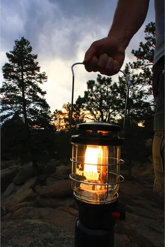 Miniatura 9 de Coleman NorthStar - Linterna de gas de 1500 lúmenes con encendido sin fósforos, linterna de propano plegable con mantos y globo para campamento