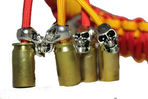 Miniatura 4 de Biker Whip Get Back 36" Red and Gold Silver Punisher Skulls .45 Cal carcasa