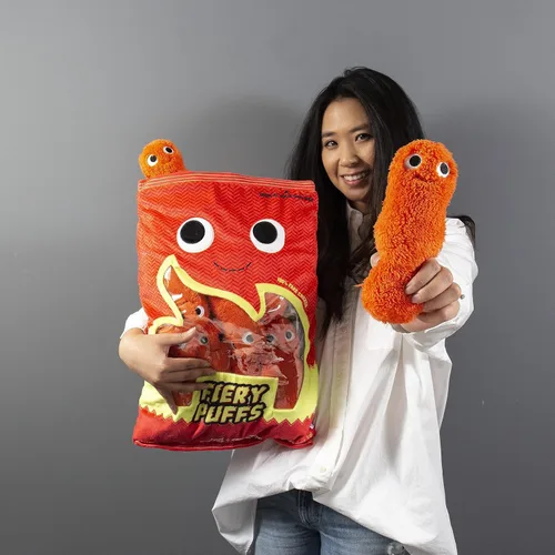 Miniatura 5 de Kidrobot Yummy World Frye and the Fiery Puffs - Peluche de 24 pulgadas