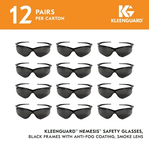 Miniatura 2 de KleenGuard™ V30 Nemesis™ - Gafas de seguridad (22475), con revestimiento antivaho y lentes ahumadas, montura negra, gafas de sol unisex para hombres