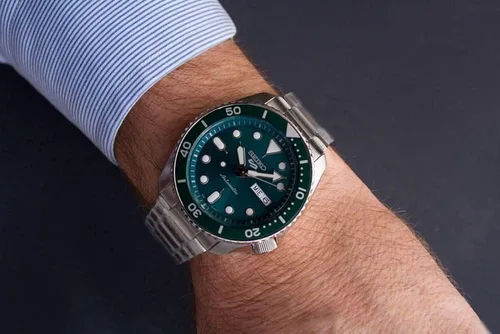 Miniatura 9 de Seiko 5 Sports Automatic SRPD61K1 Reloj de acero para hombre plateado Automático