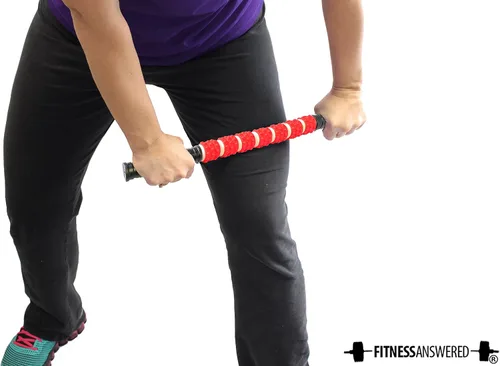 Miniatura 6 de The Stick Massage Roller Original Palo de masaje muscular para piernas Rojo - Es Rubber