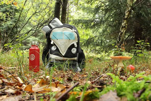 Miniatura 6 de BRISA VW Collection - Mochila universitaria para laptop de senderismo Volkswagen en diseño de autocaravana T1 (30 L7.9 galonesgrande), Negro