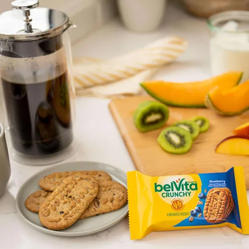 Miniatura 10 de belVita Barras de desayuno galletas, arándanos, 30 paquetes en total, 6 cajas (4 galletas por paquete)