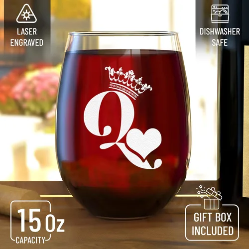 Miniatura 3 de shop4ever® King & Queen of Hearts - Juego de regalo para parejas, vaso de whisky grabado y copa de vino sin tallo, set de regalo para él y ella