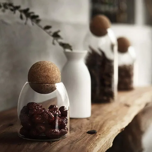 Miniatura 5 de MOLFUJ Frasco de almacenamiento de vidrio de 550ML/18Oz con corcho de bola, lindo frasco organizador decorativo con tapa de madera hermética