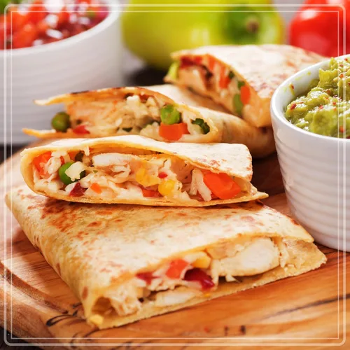Miniatura 6 de Taco Tuesday Deluxe - Máquina eléctrica para quesadillas de 8 pulgadas con 6 secciones y cierre extra acolchado, color rojo