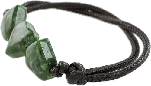 Miniatura 3 de NOVICA Pulsera con colgante de jade hecha a mano con corazón de Guatemala de algodón 'Maya Love in Green', Sin gemas. jade