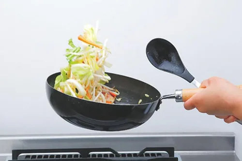 Miniatura 2 de Summit Industry Iron Pot Stry Pan resistente a derrames 9.1 pulgadas (9.1 in)