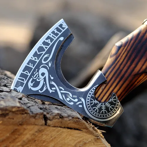 Miniatura 9 de Hacha vikinga decorativa hecha a mano con mango y funda envueltos en cuero, hoja grabada, regalo coleccionable ceremonial para hombres, guerreros