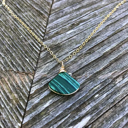 Miniatura 5 de Rumi Sumaq Joyería de Metal Tejida a Mano para Mujeres y Adolescentes – Aretes, Collares y Conjuntos de Plata de Ley y Oro de 14 Quilates