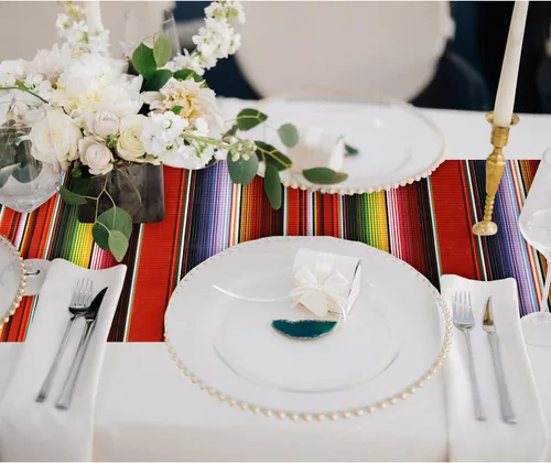 Miniatura 5 de Remagr 3 manteles de decoración de Cinco de Mayo de 108 x 54 pulgadas, mantel de plástico a rayas para fiesta mexicana, suministros de fiesta Blanco