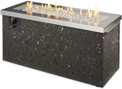 Outdoor GreatRoom Co - Mesa para fogata de gas Key Largo para patio exterior, mesa rectangular de acero inoxidable de 48 pulgadas, base de estuco,