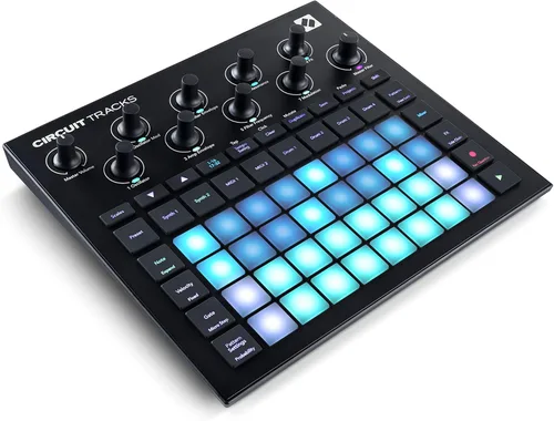 Miniatura 2 de Novation Circuit Tracks: Secuenciador Groovebox con motores de sintetizador, control MIDI y patrones de batería para la creación de música