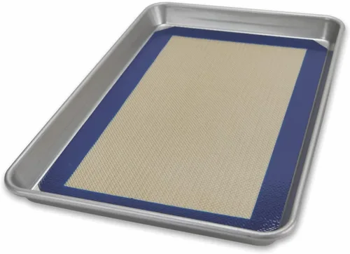 Miniatura 5 de USA Pan - Juego de media bandeja antiadherente y tapete de silicona para hornear, 1 EA
