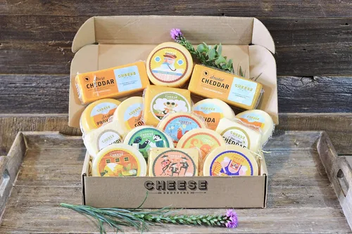 Miniatura 21 de Caja de regalo de Cheese Bros. Brotherhood Fresco de Wisconsin Surtido de Gouda, Havarti, Mozzarella y Fratello Gran idea de regalo de comida