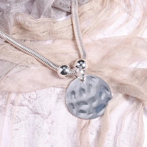Miniatura 6 de Juego de collar de metal martillado plateado con cierre de langosta, collar de moneda de disco, collar circular grueso para mujer, joyería única