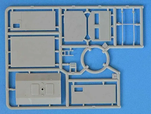 Miniatura 4 de ACE 72451-1/72 - U1300L 4x4 Krankenwagen Ambulancia Kit de modelo de plástico