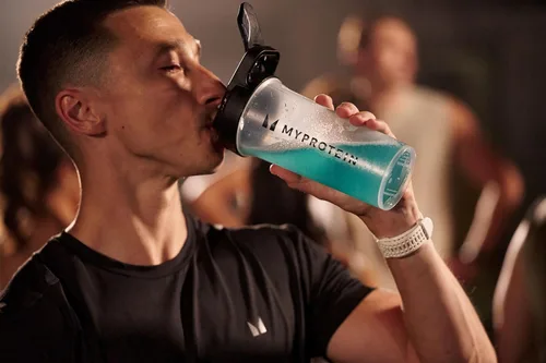 Miniatura 6 de Myprotein Polvo de Proteína Aislada de Suero Claro, 20 Porciones (0.5kg) Sabor Frambuesa Azul, 20g de Proteína por Porción, Mezcla de Bebida