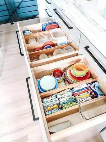 Miniatura 11 de Lipper International Divisores ajustables de madera de bambú para cajones de cocina y cómoda, 18 1/8 pulgadas a 22 pulgadas de profundidad x 5