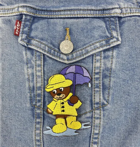 Miniatura 2 de Oso pardo con protector de lluvia amarilla - Parche bordado para planchar