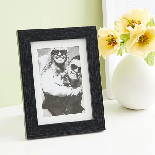 Miniatura 2 de Studio Decor Belmont portarretratos negro de 5 x 7 pulgadas con paspartú de 4 x 6 pulgadas, accesorios para colgar prefijados, pantalla horizontal