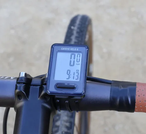 Miniatura 14 de CATEYE Computadora de bicicleta con cable - Velocímetro y odómetro de nivel básico, perfecto para ciclistas principiantes, arranque y parada