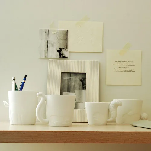 Miniatura 4 de KINTO 16240 Taza de porcelana de conejo Mugtail