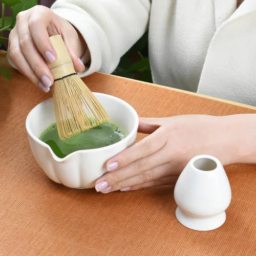 Miniatura 4 de Artcome Juego de té Matcha japonés de 4 piezas, cuenco Matcha con boquilla de vertido, batidor de matcha, cuchara de té, soporte para batidor, kit
