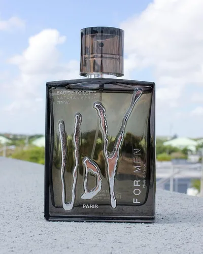 Miniatura 2 de Udv Black By Ulric de Varens Eau De Toilette Spray para hombre de 3.4 oz