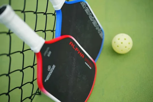 Miniatura 4 de Engage Pursuit Alpha Pro - Paleta de pickleball de 0.555 pulgadas, cara de fibra de carbono cruda, paleta de velocidad alargada de 8.0 onzas