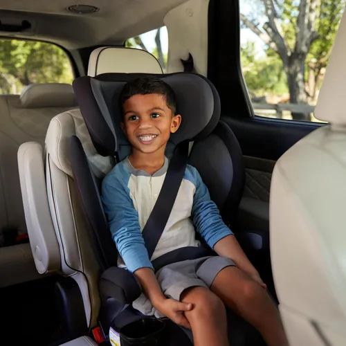 Miniatura 14 de Safety 1st Grow and Go - Asiento de coche booster 2 en 1 con ComfortWings, se convierte de respaldo alto a sin respaldo, 48,3 cm de ancho, caben 3