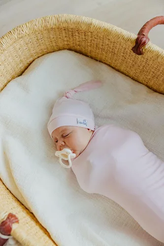 Miniatura 13 de Copper Pearl Gorro de bebé con nudo superior elástico suave Dolce