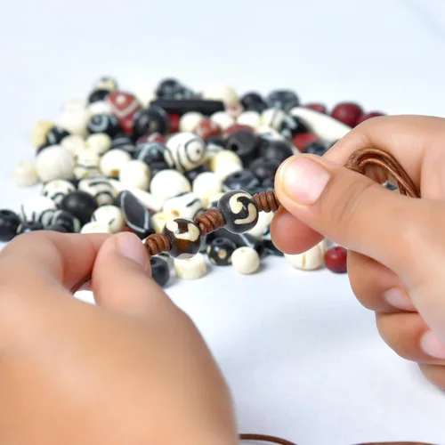 Miniatura 5 de Surtido de cuentas de hueso talladas a mano para hacer joyas y manualidades, 130 piezas, cuentas naturales africanas y nativas americanas en negro