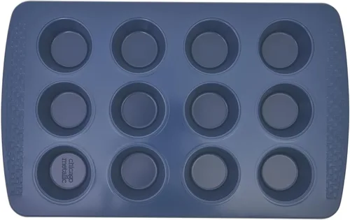 Miniatura 6 de Chicago Metallic Molde antiadherente para muffins todos los días, perfecto para magdalenas, huevos y mucho más. 12 tazas, azul