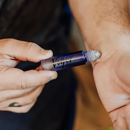 Miniatura 4 de RawChemistry Vigor Colonia con infusión de feromonas para hombres Roll-On I Colonia para hombre con feromonas I Fragancias para hombres