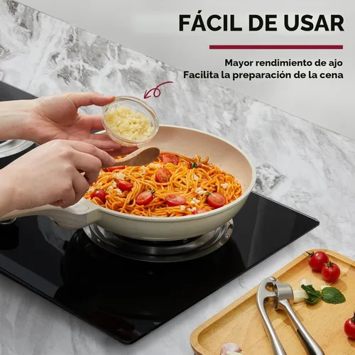 Miniatura 9 de Kitessensu Prensa de ajo de alta eficacia con tachuelas, picadora de ajo resistente, fácil de exprimir y limpiar, a prueba de óxido y apta