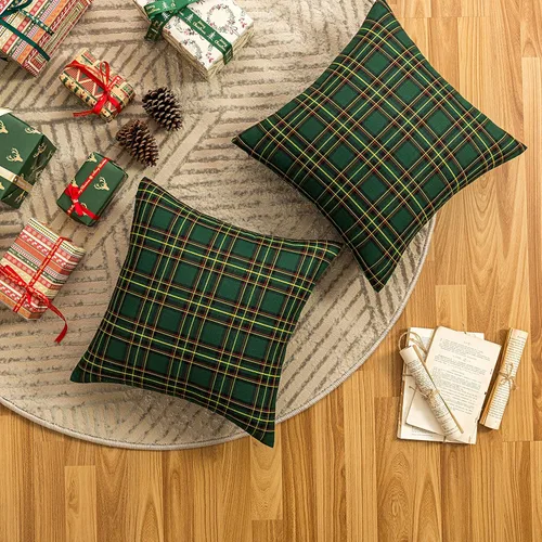 Miniatura 3 de AQOTHES Juego de 2 fundas de almohada decorativas a cuadros de Navidad para decoración rústica de casa, tartán escocés, verde, 22 x 22 pulgadas