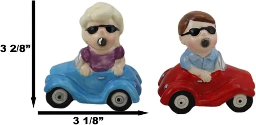 Ebros Gift Juego de saleros y pimenteros con texto en inglés "I Love You", para parejas de San Valentín, besándose en autos vintage, figuras de